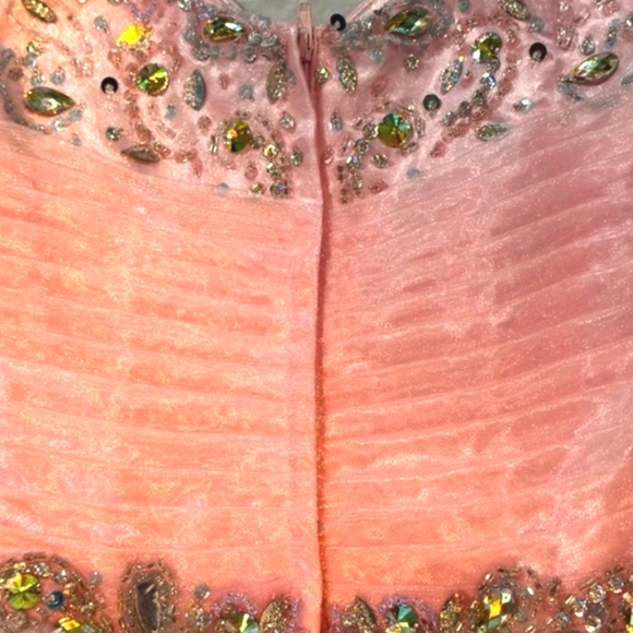 MacDuggal Princess Prom Dress Pink/Purple/Blue Organza Tiers V-neck Jeweled Sz 2 - Picture 8 of 12